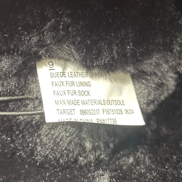 Universal Thread Sarah Suede Boots - Picture 5 of 7